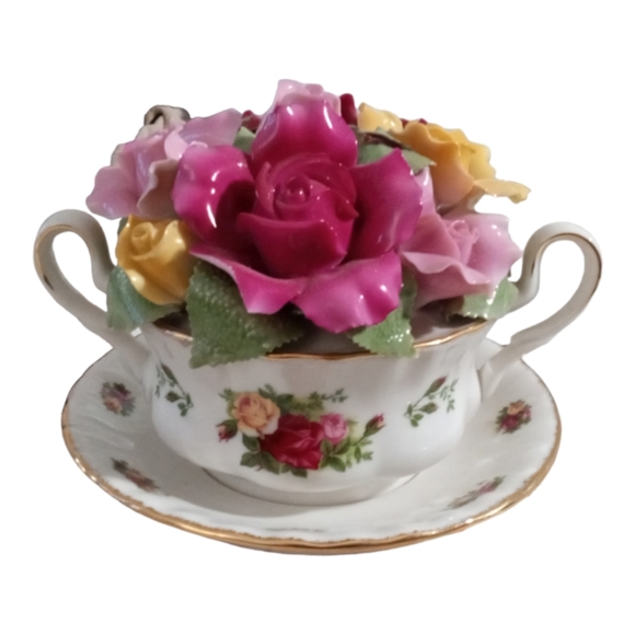 Royal Albert Old Country Roses Cup of Soup Bouquet Music Box READ - Picture 6 of 12